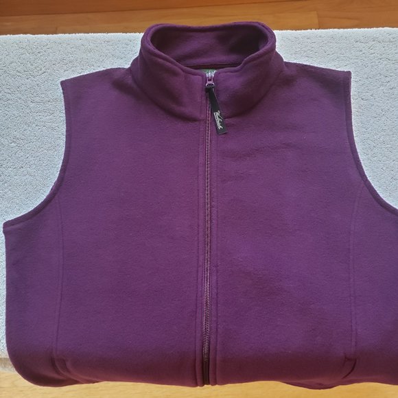 Woolrich Women's Lightweight Fleece Vest, Size: M - Picture 3 of 16